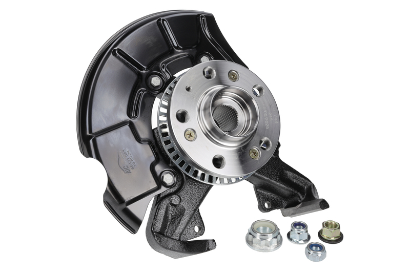 Steering knuckle set, suspension
